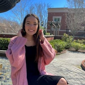 Meet your Posher, Isabel